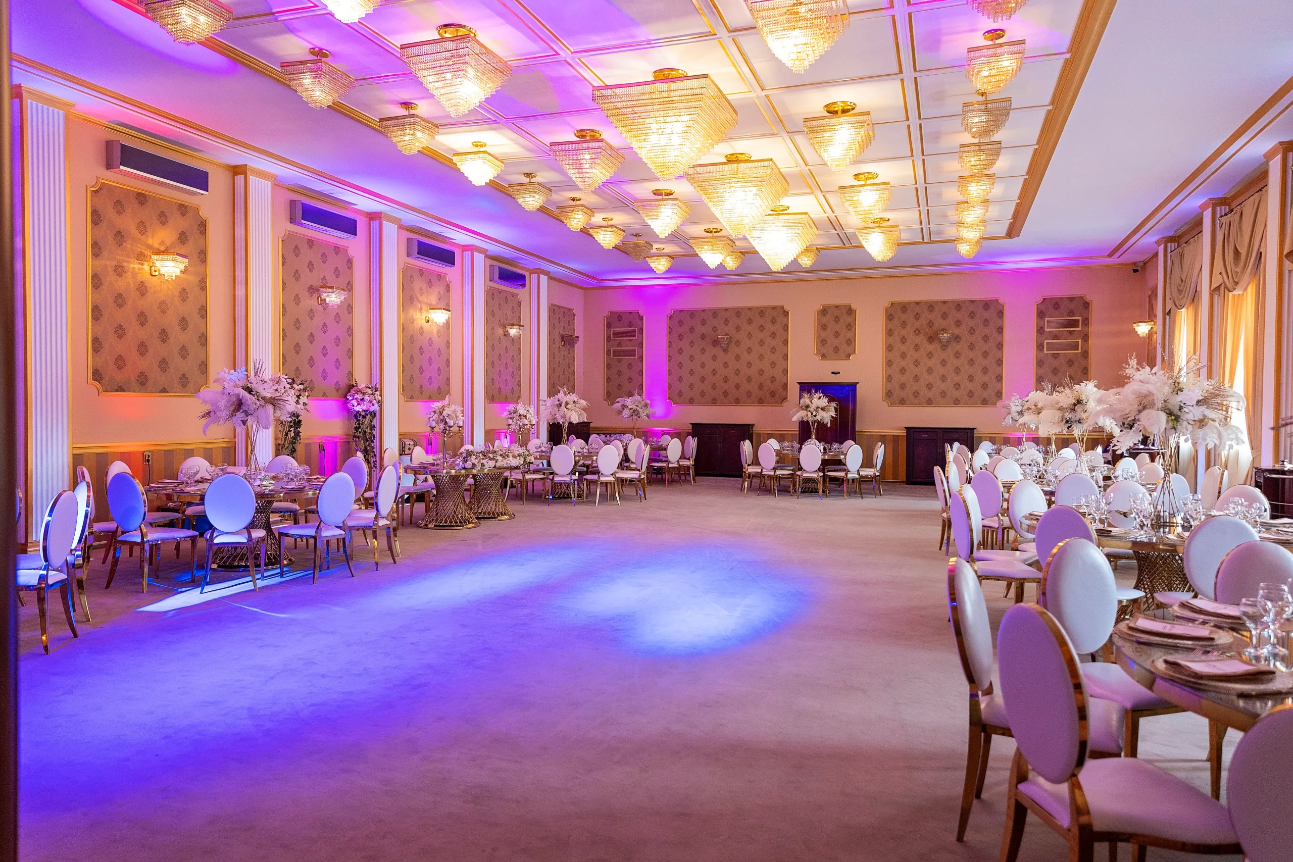 Salonul Gold - decor